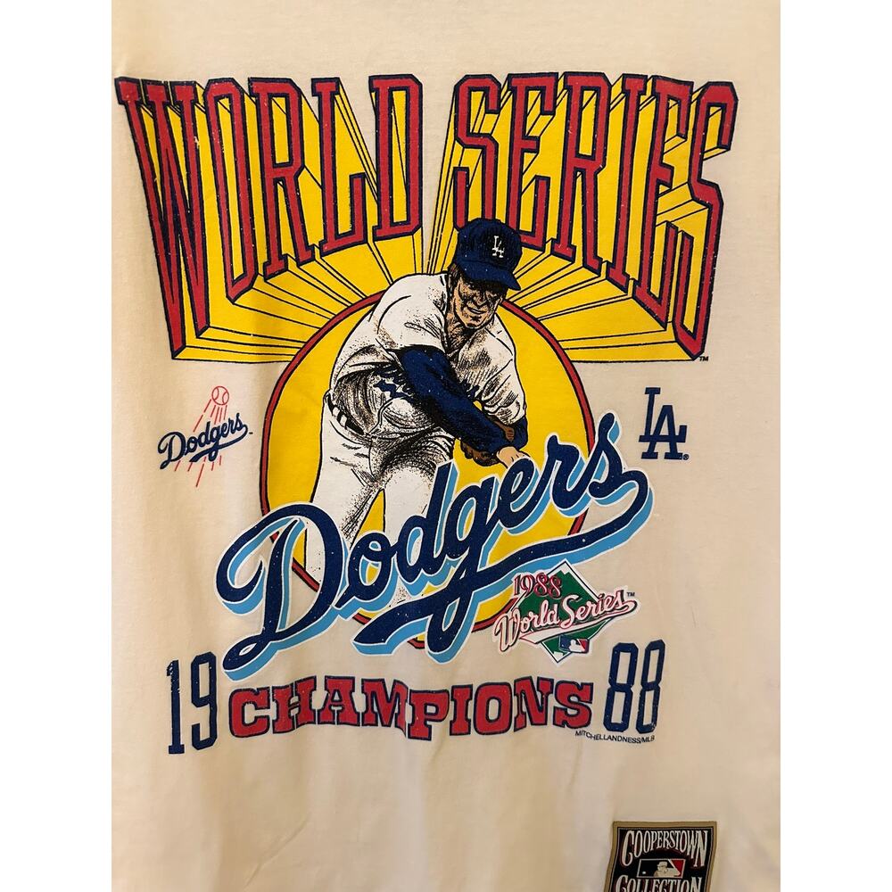 MLB Dodgers 1988 World Series T-shirt, size small - Picture 2 of 5